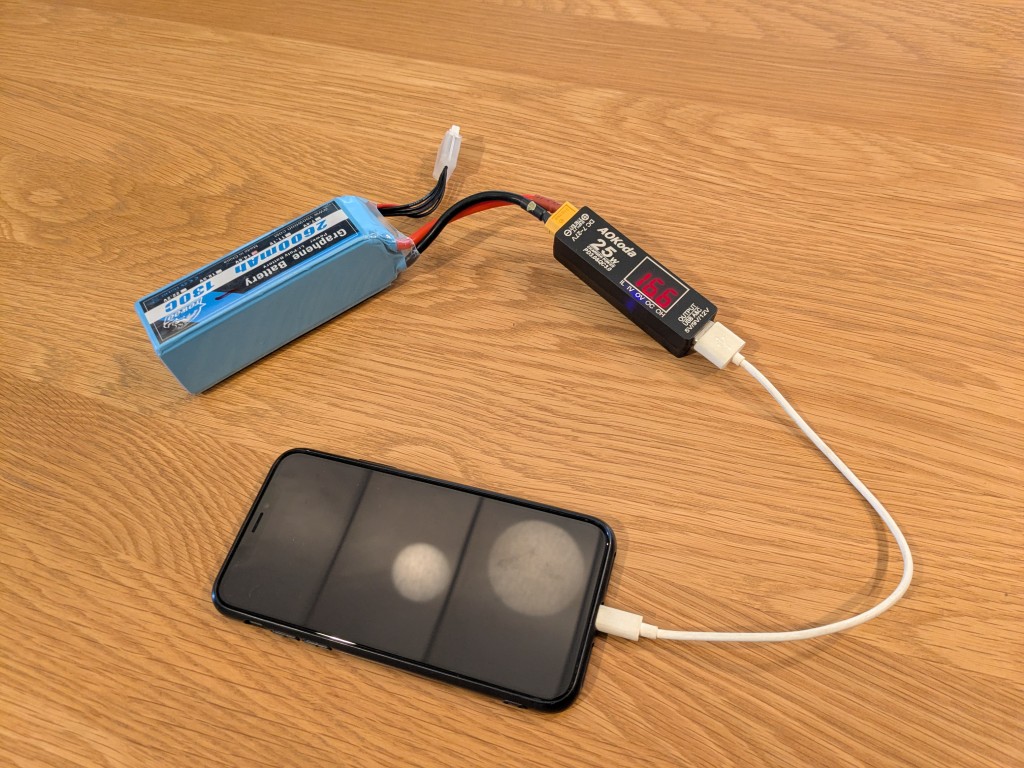 ドローン用Lipoバッテリーをモバイルバッテリーに変換しスマホ充電
