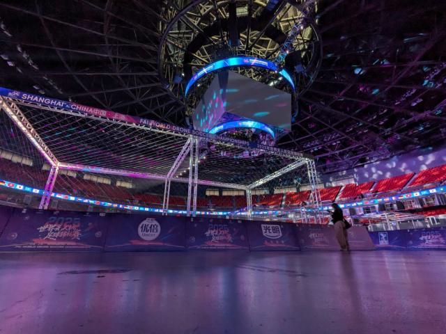 2025WDSC世界ドローンサッカー選手権会場開会前のスタジアム